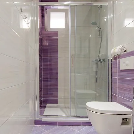 Carmen Τρογκίρ