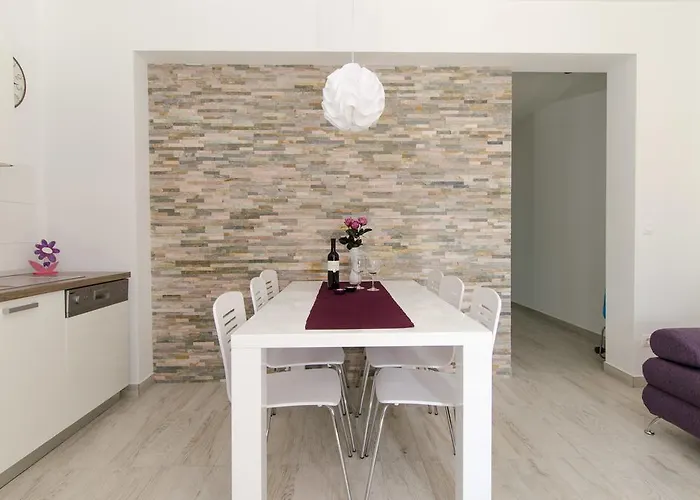 Carmen Apartman *